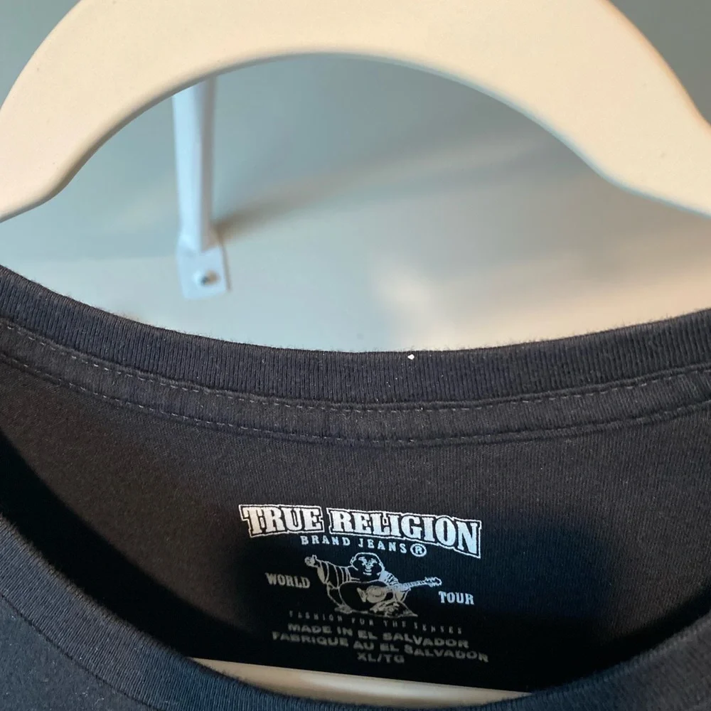 True Religion Pre Owned XL T Shirt.